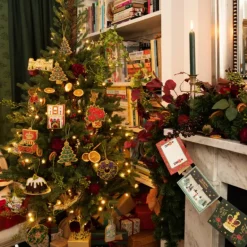 Palace Of Holyroodhouse Snow Globe Decoration